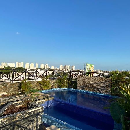 Hotel Suites La Roca Канкун Екстериор снимка