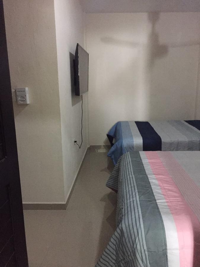 Hotel Suites La Roca Канкун Екстериор снимка