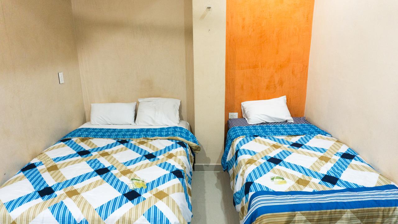Hotel Suites La Roca Канкун Екстериор снимка
